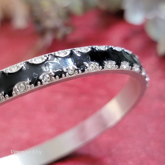 Black Rhinestone Bangle, Chic and Sparkly Bracelet for Evening Glamour - Picture 5 of 8